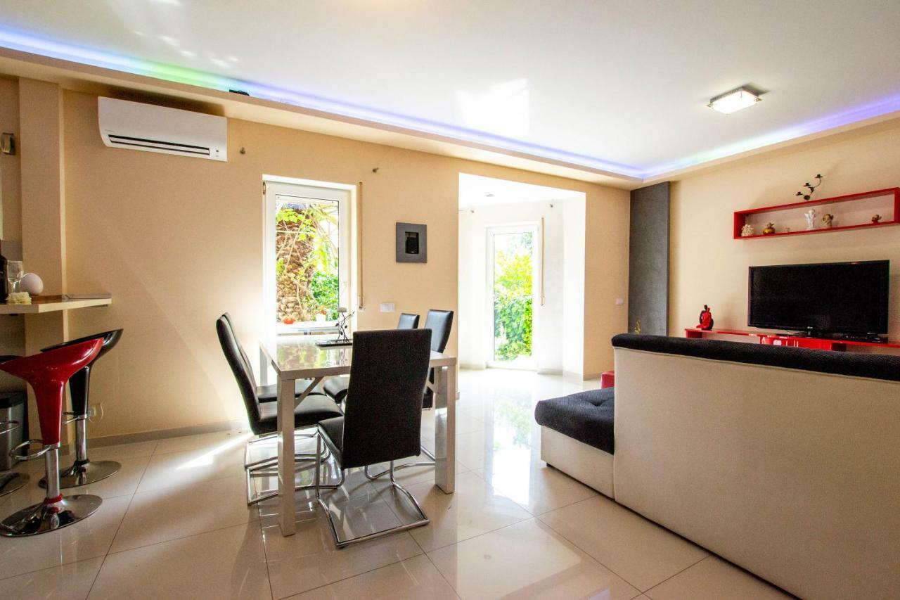 Jela Apartment 7 PUY 외부 사진