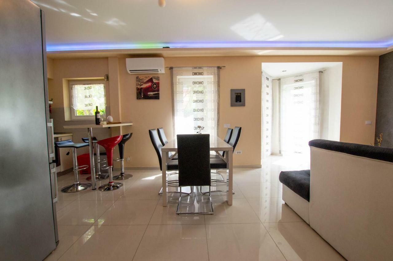 Jela Apartment 7 PUY 외부 사진